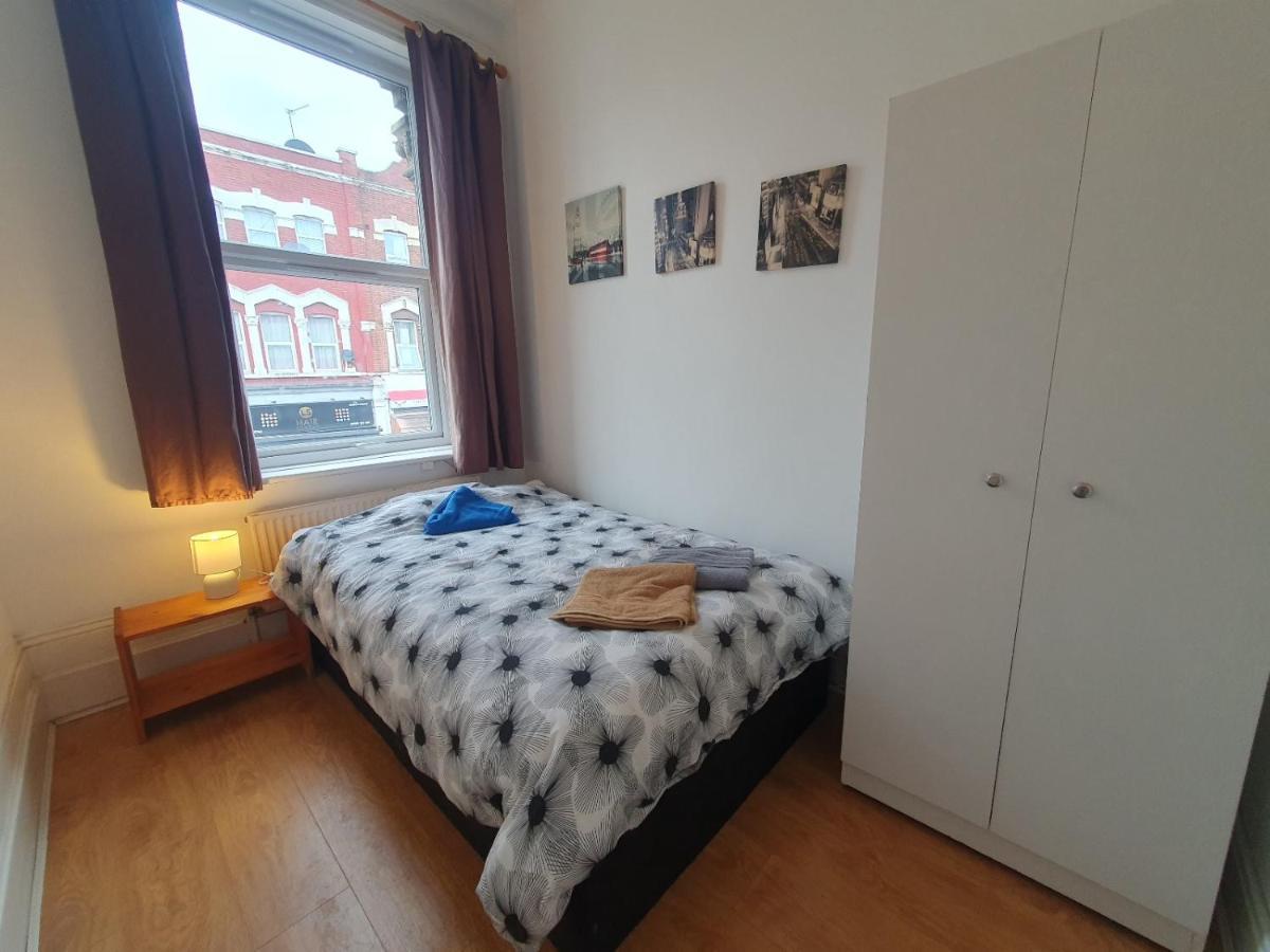 לונדון 63B Willesden Lane Two Bed Apartment מראה חיצוני תמונה