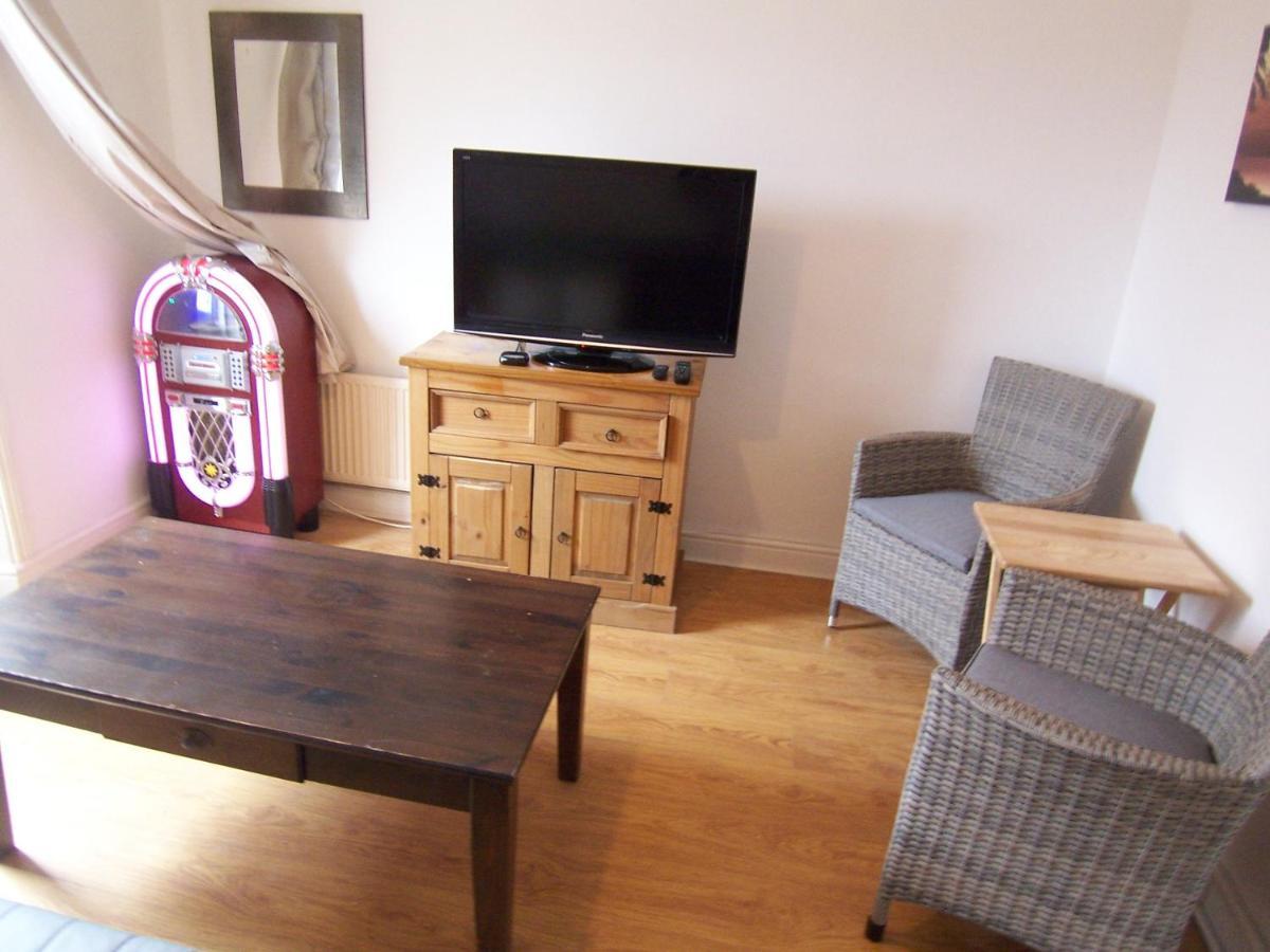 לונדון 63B Willesden Lane Two Bed Apartment מראה חיצוני תמונה