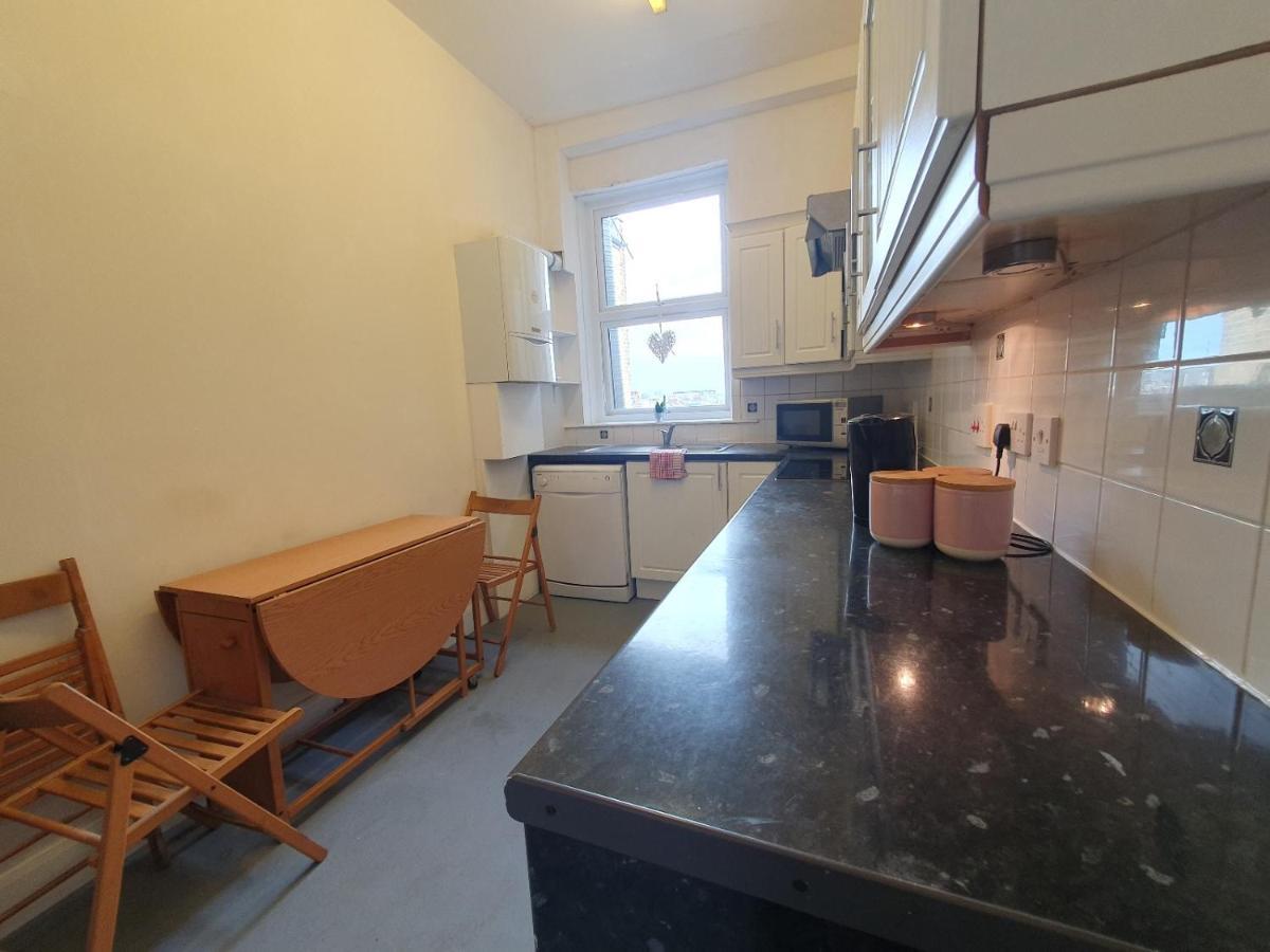 לונדון 63B Willesden Lane Two Bed Apartment מראה חיצוני תמונה