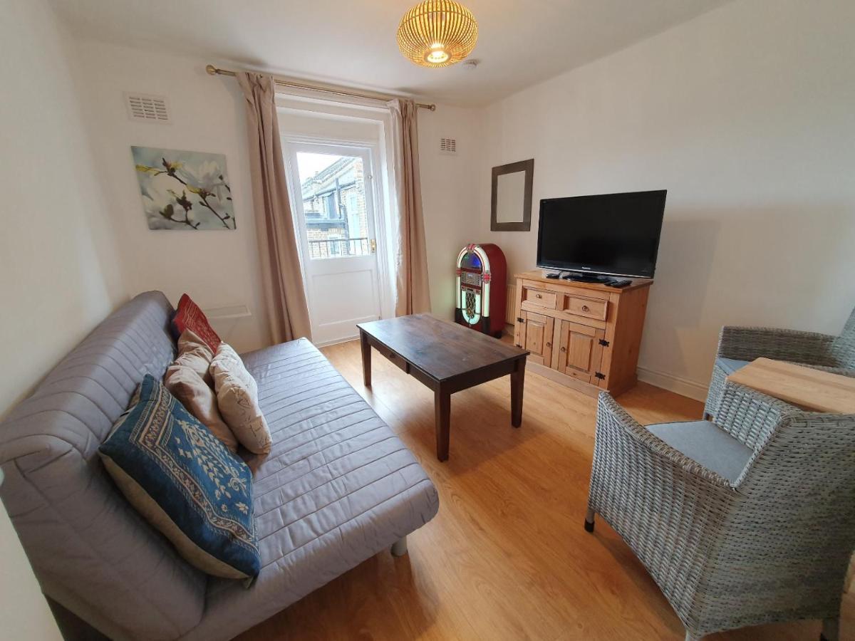 לונדון 63B Willesden Lane Two Bed Apartment מראה חיצוני תמונה