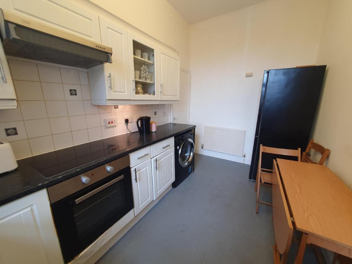 לונדון 63B Willesden Lane Two Bed Apartment מראה חיצוני תמונה